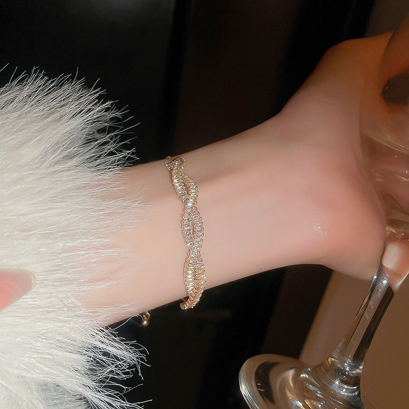 Aria Twisted Zircon Adjustable Bracelet