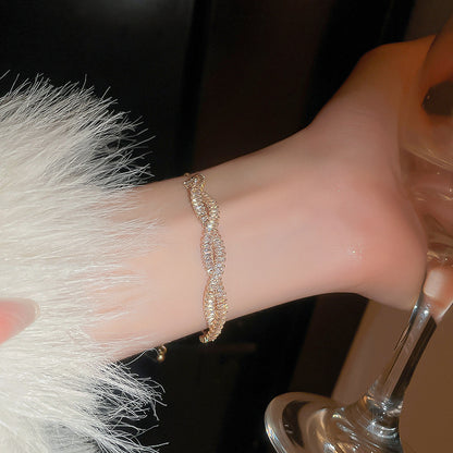 Aria Twisted Zircon Adjustable Bracelet
