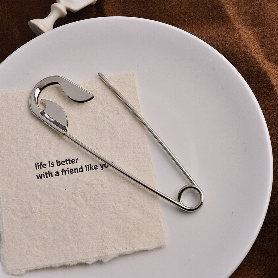 Large Metal Safety Pin Hair Clip – Minimalist Oversized Safety Pin Hairpin & Aesthetic Hair Accessory