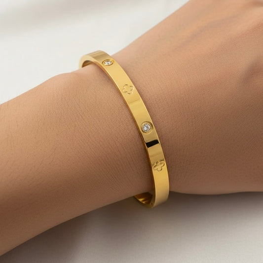 18K Gold Plated Clover & Stone Stainless Steel Bangle Bracelet